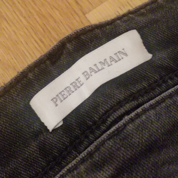 Pierre Balmain - Distressed Jean's - Picture 3 of 4